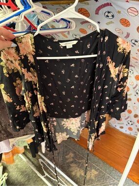 American Eagle Black Floral Front Tie Top